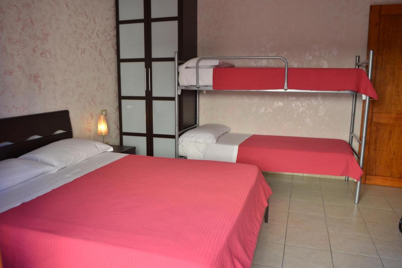 Bed and Breakfast Sa Marina Ла-Калетта Екстер'єр фото