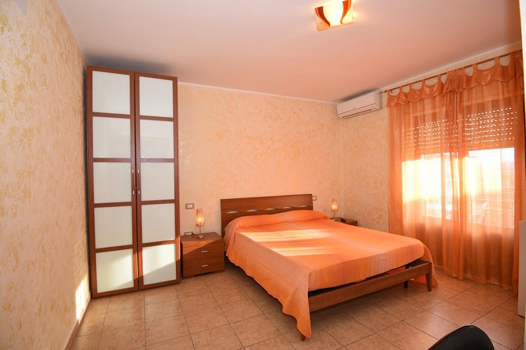 Bed and Breakfast Sa Marina Ла-Калетта Екстер'єр фото