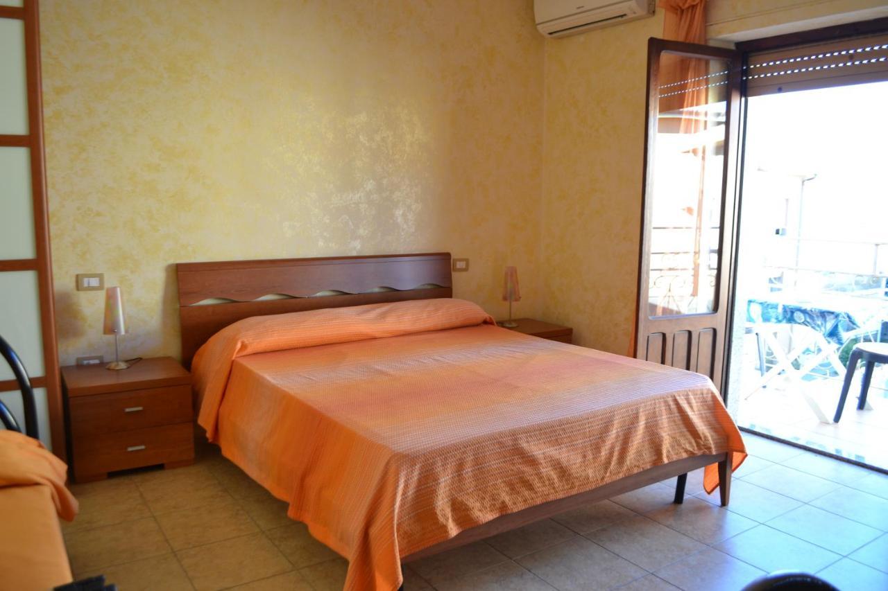Bed and Breakfast Sa Marina Ла-Калетта Екстер'єр фото